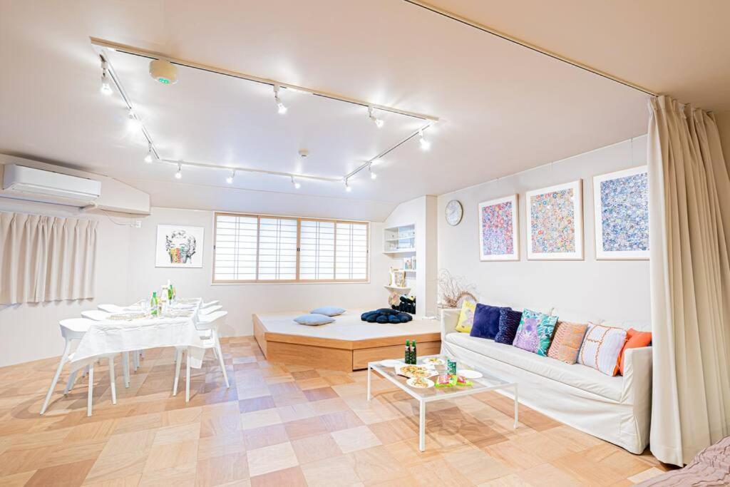 D3 Hotel Gallery2 โอซาก้า ภายนอก รูปภาพ